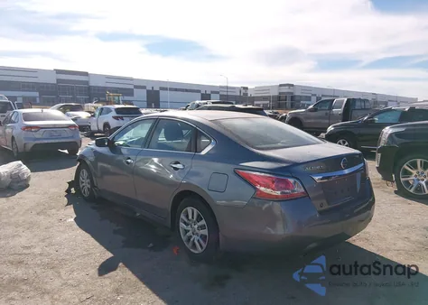 2015 Nissan Altima 2.5 S from USA, damaged, VIN 1N4AL3AP3FC267221